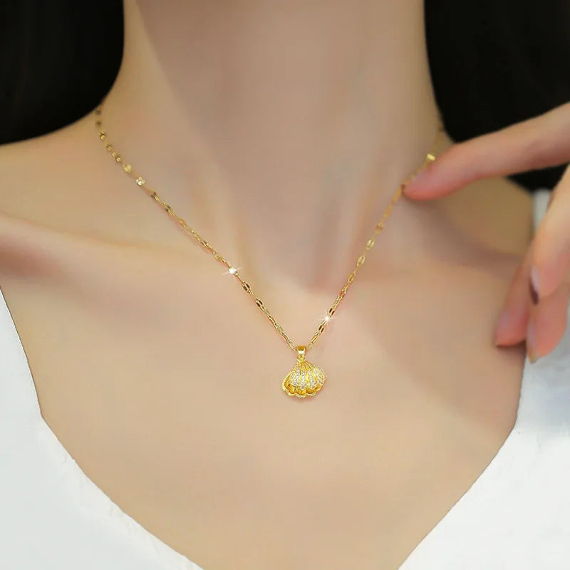 Crystal Zircon Shell Pearl Pendant